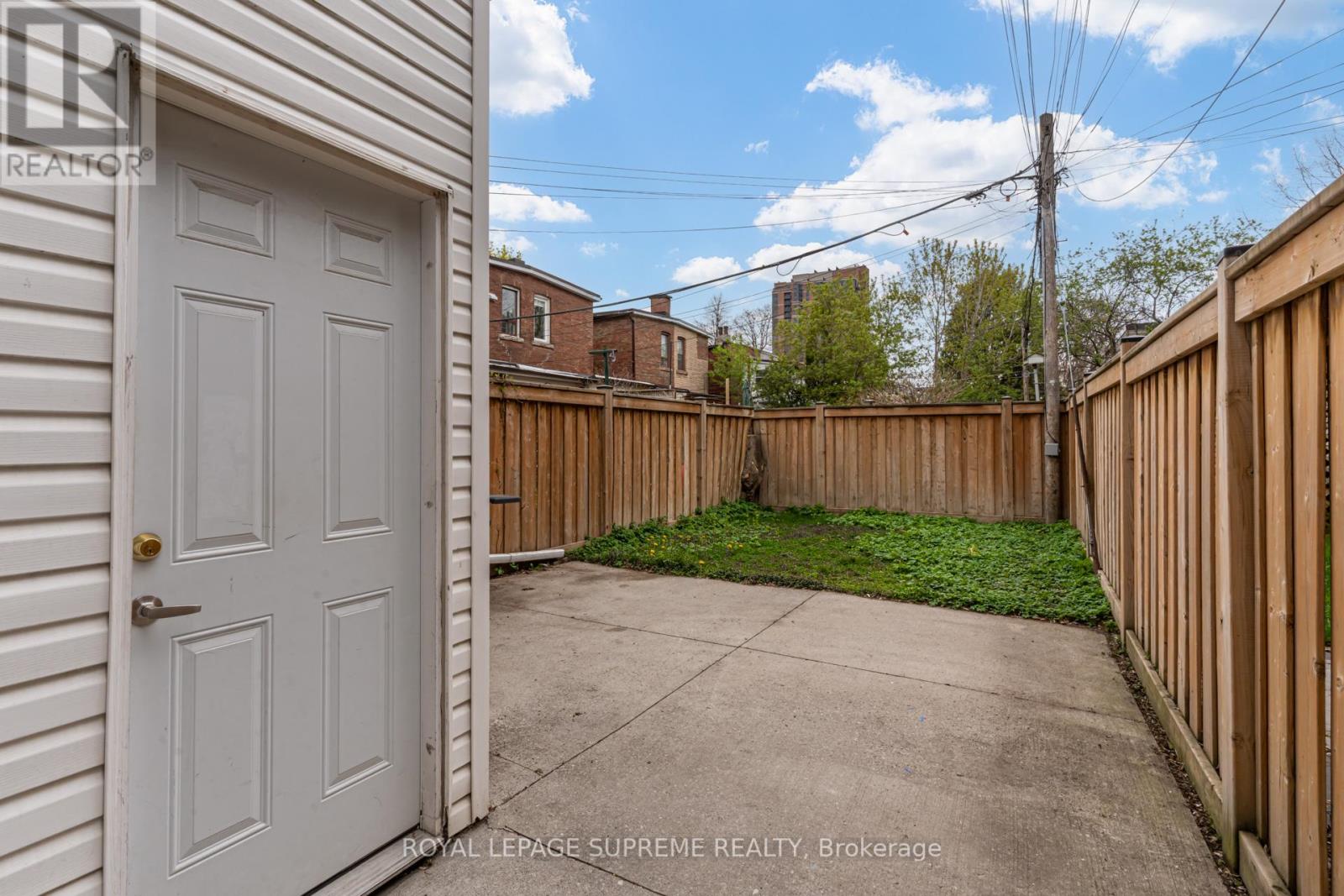 443 Pacific Avenue, Toronto, Ontario  M6P 2R3 - Photo 36 - W12129098