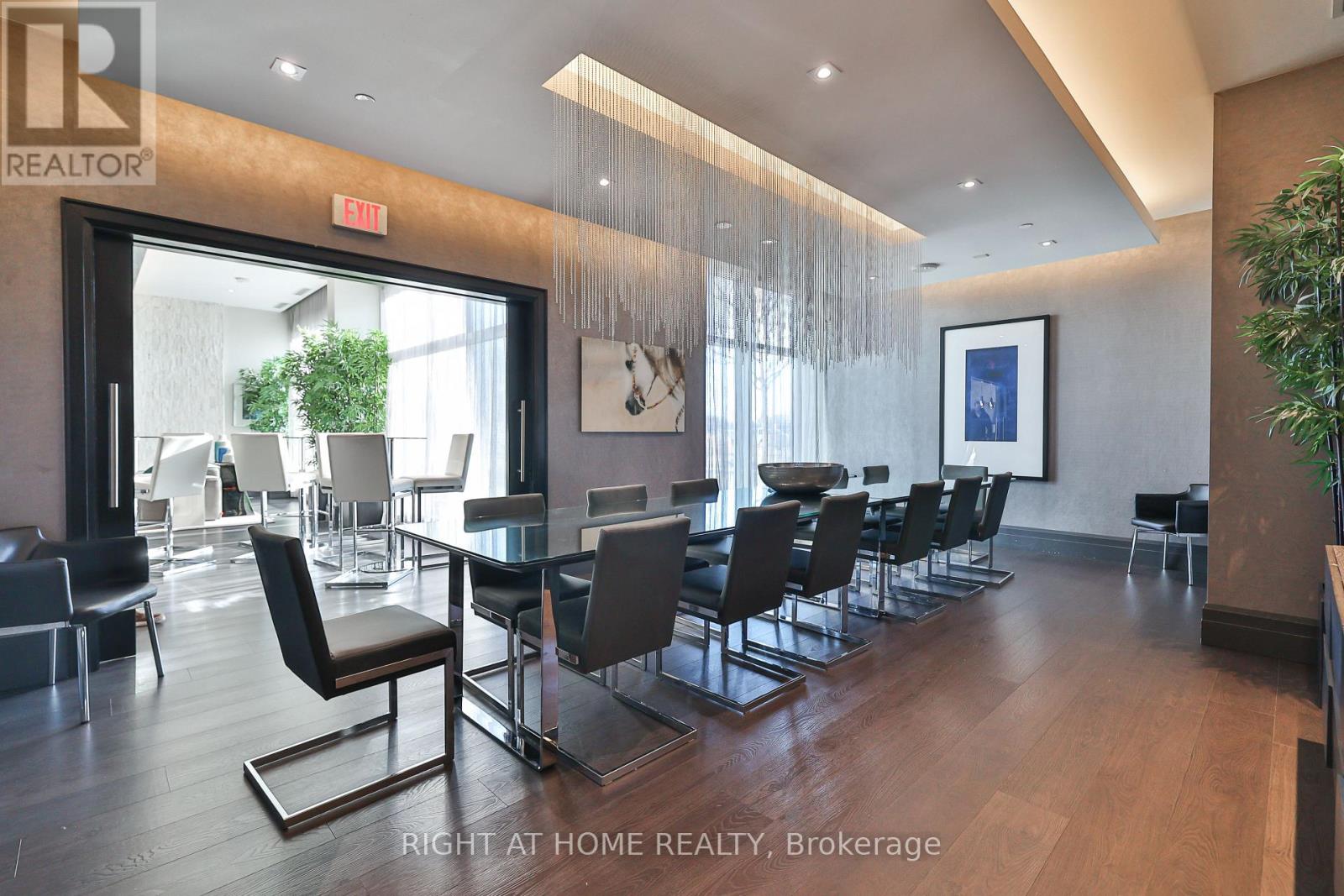 209 - 65 Speers Road, Oakville, Ontario  L6K 0J1 - Photo 25 - W12129129