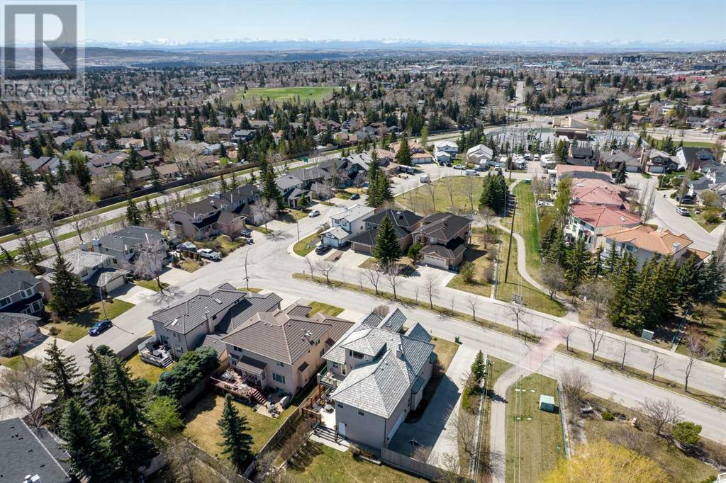Property at 84 Hawkside Road NW image 5
