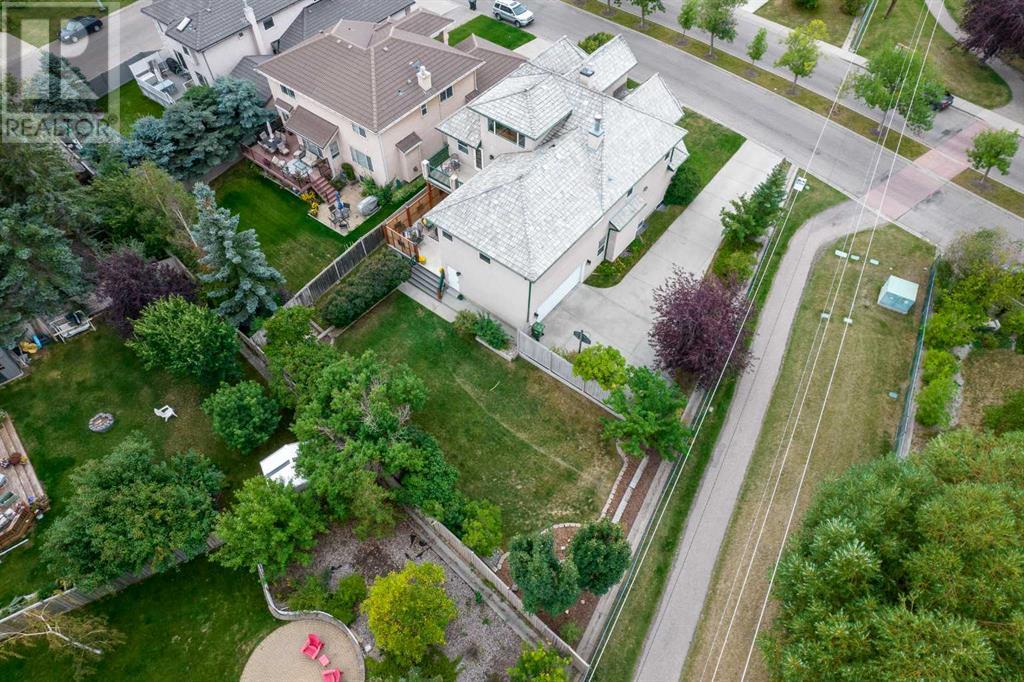 Property at 84 Hawkside Road NW image 4