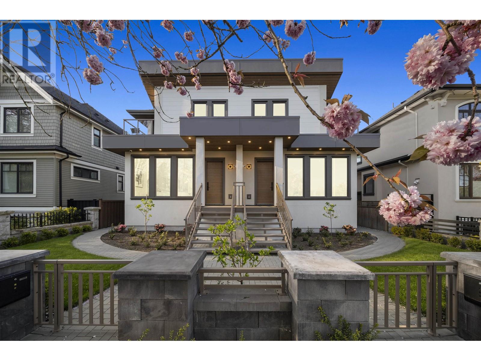 2455 W 10TH AVENUE, Vancouver, British Columbia