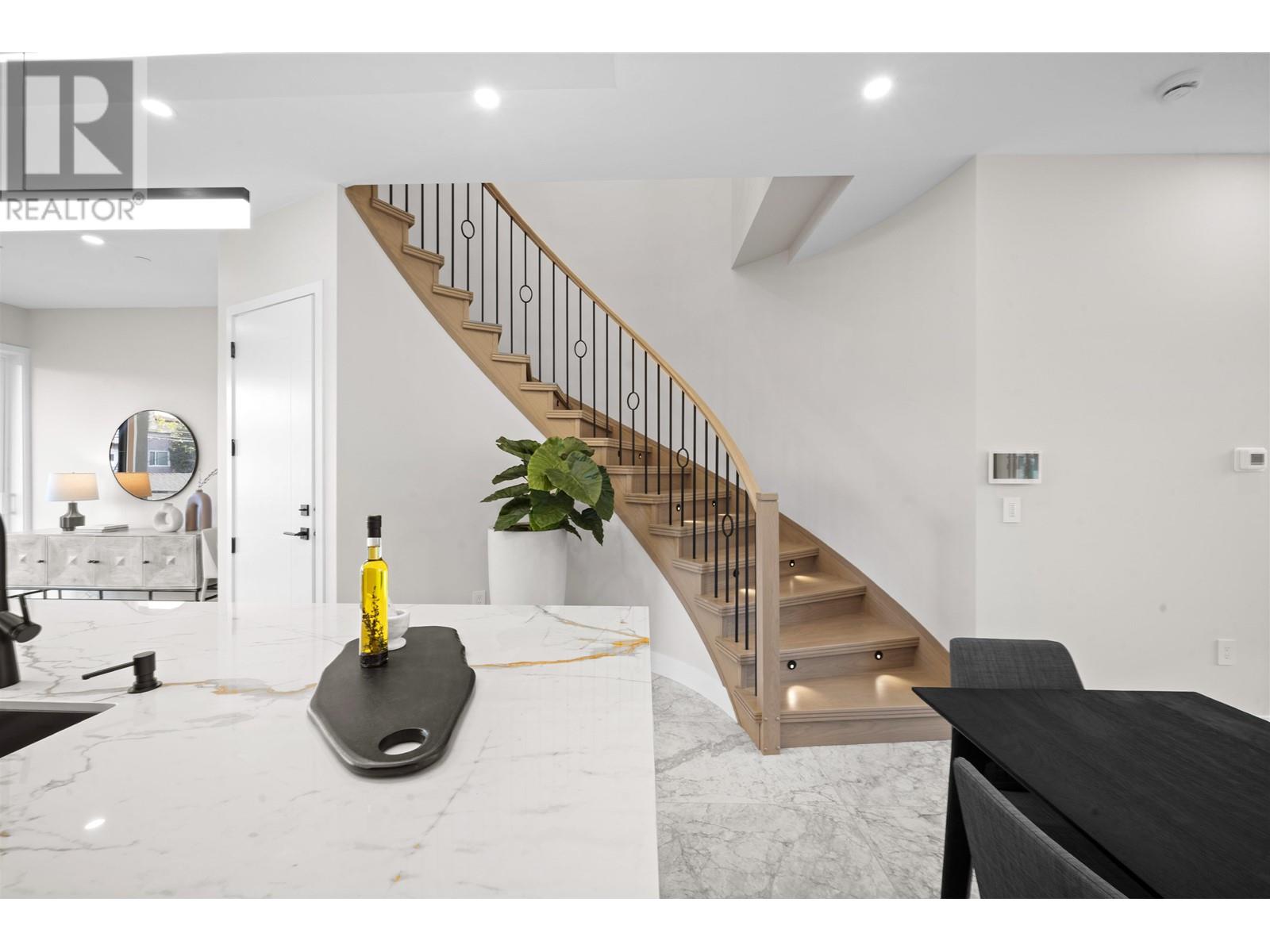 2455 W 10th Avenue, Vancouver, British Columbia  V6K 2J4 - Photo 11 - R2999461