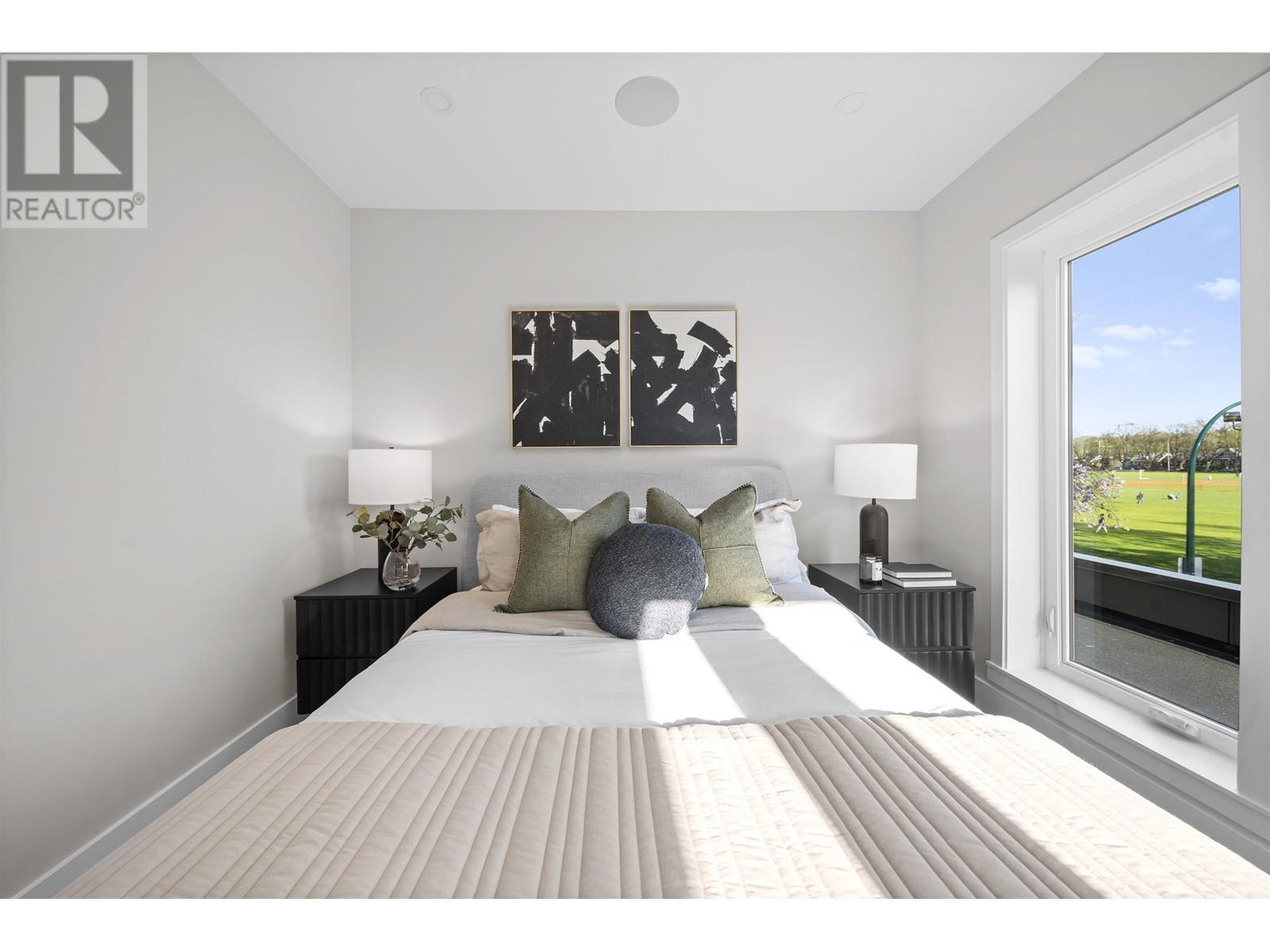 2455 W 10th Avenue, Vancouver, British Columbia  V6K 2J4 - Photo 24 - R2999461