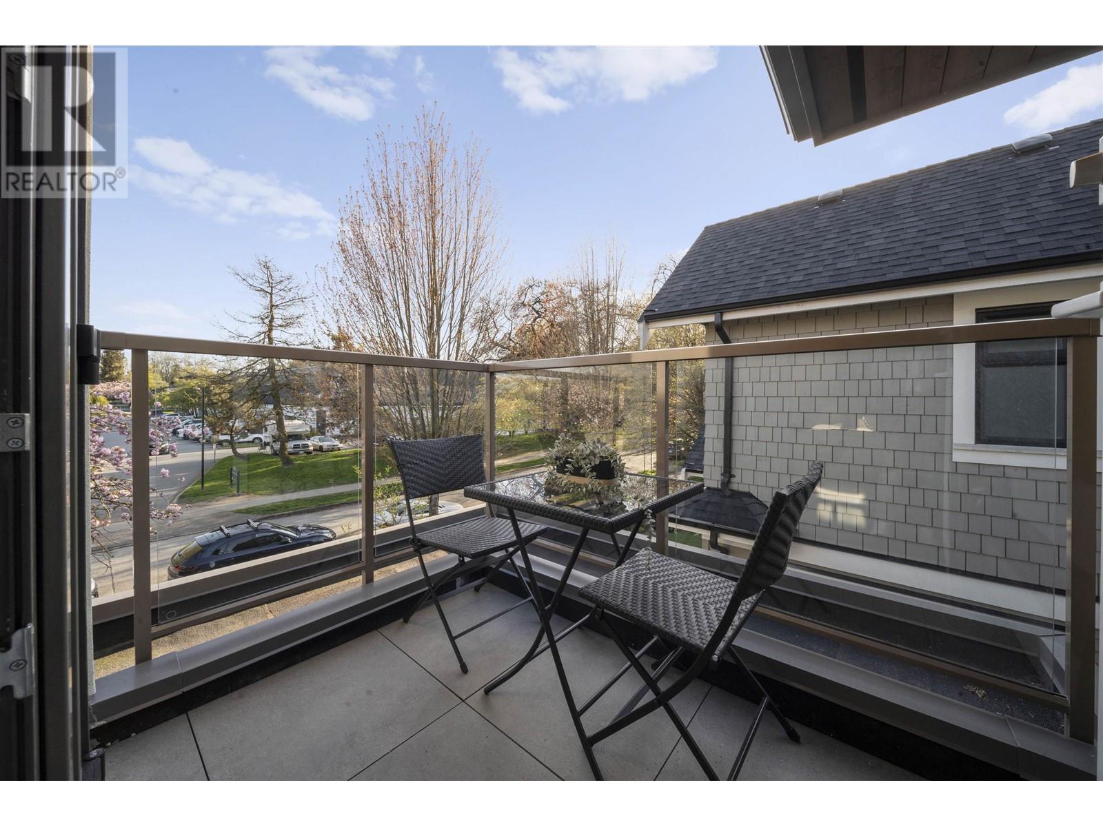 2455 W 10th Avenue, Vancouver, British Columbia  V6K 2J4 - Photo 28 - R2999461