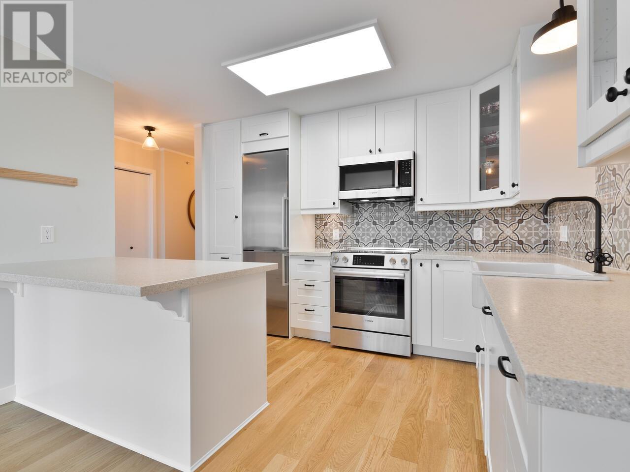 901 720 Hamilton Street, New Westminster, British Columbia  V3M 7A6 - Photo 2 - R2999462