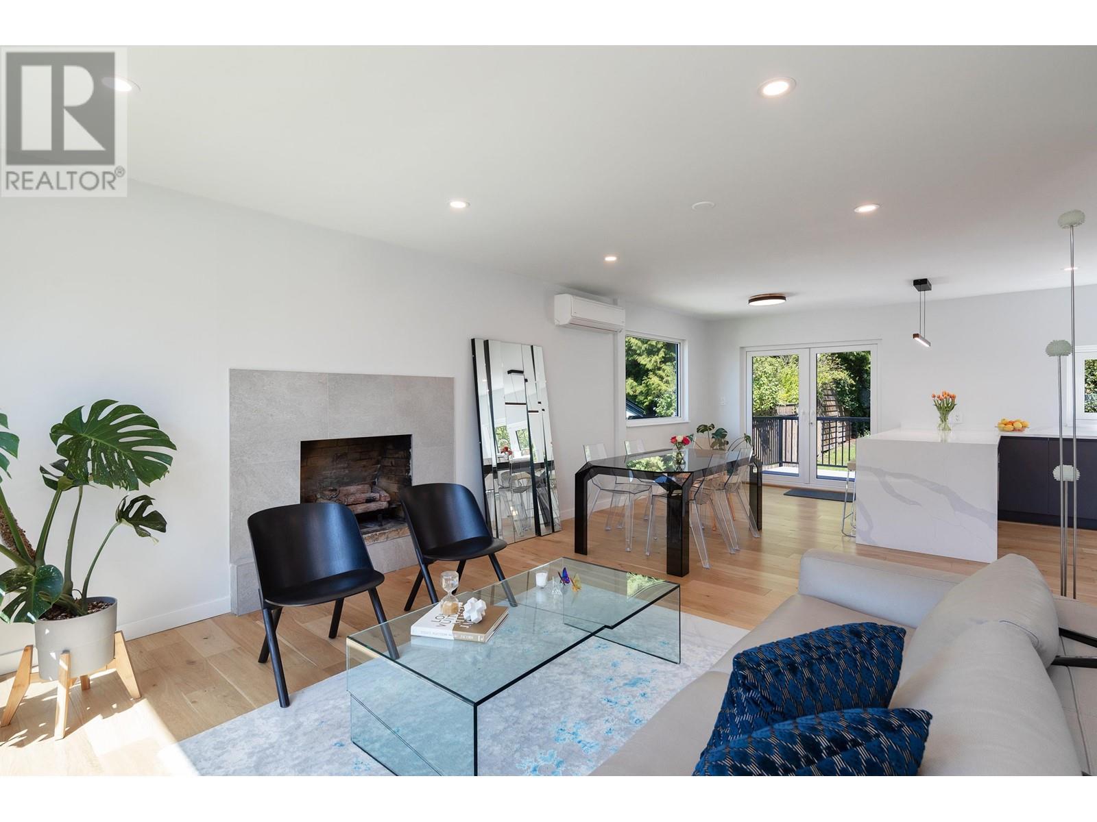 2996 Plymouth Drive, North Vancouver, British Columbia  V7H 1C7 - Photo 2 - R2999434
