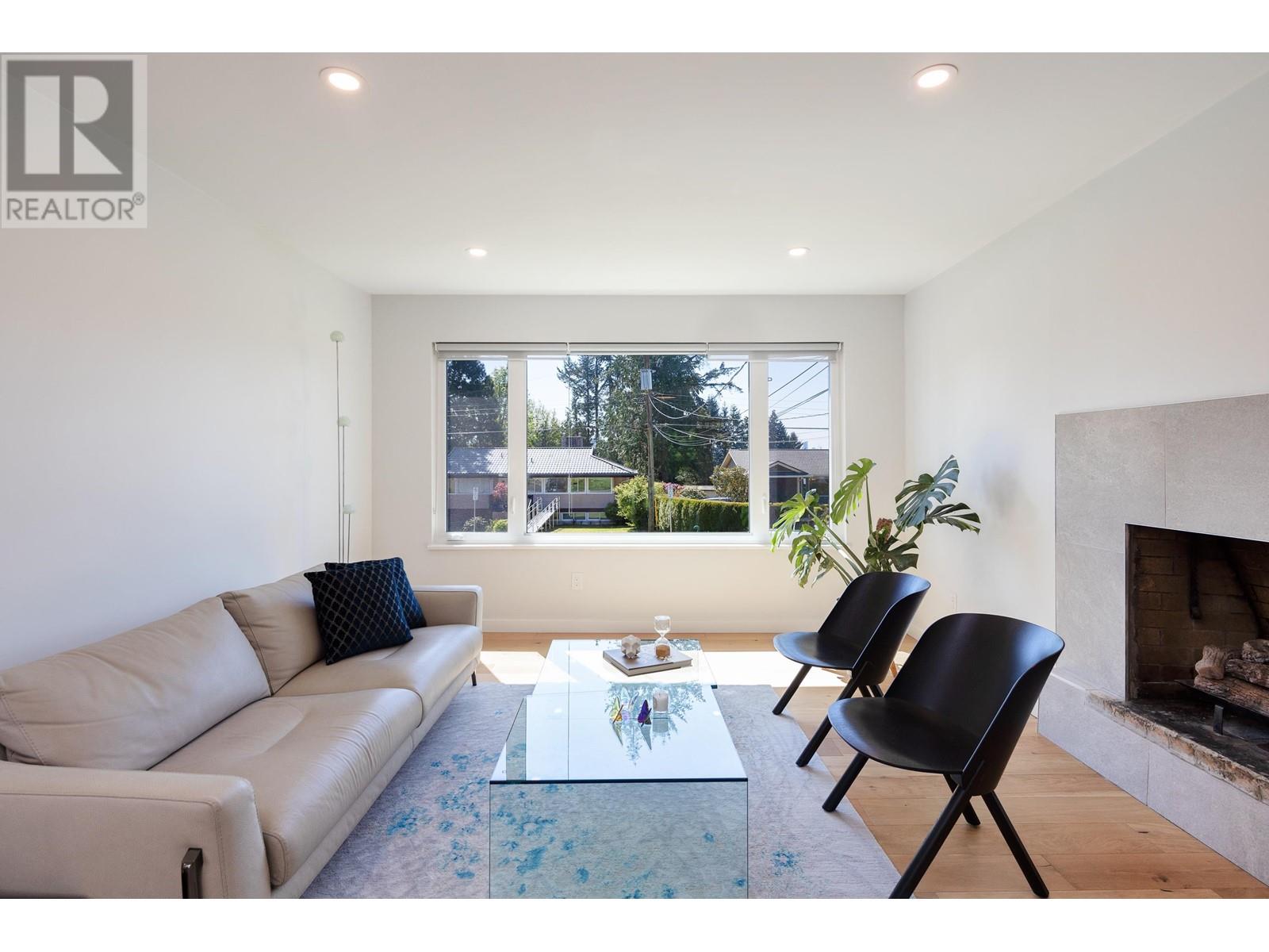 2996 Plymouth Drive, North Vancouver, British Columbia  V7H 1C7 - Photo 3 - R2999434