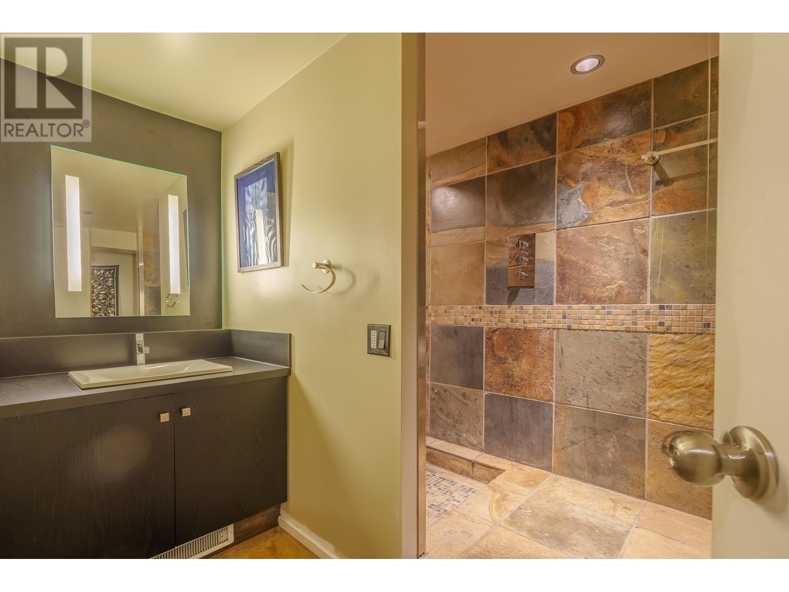 1531 Lockyer Road, Roberts Creek, British Columbia  V0N 2W1 - Photo 19 - R2999440