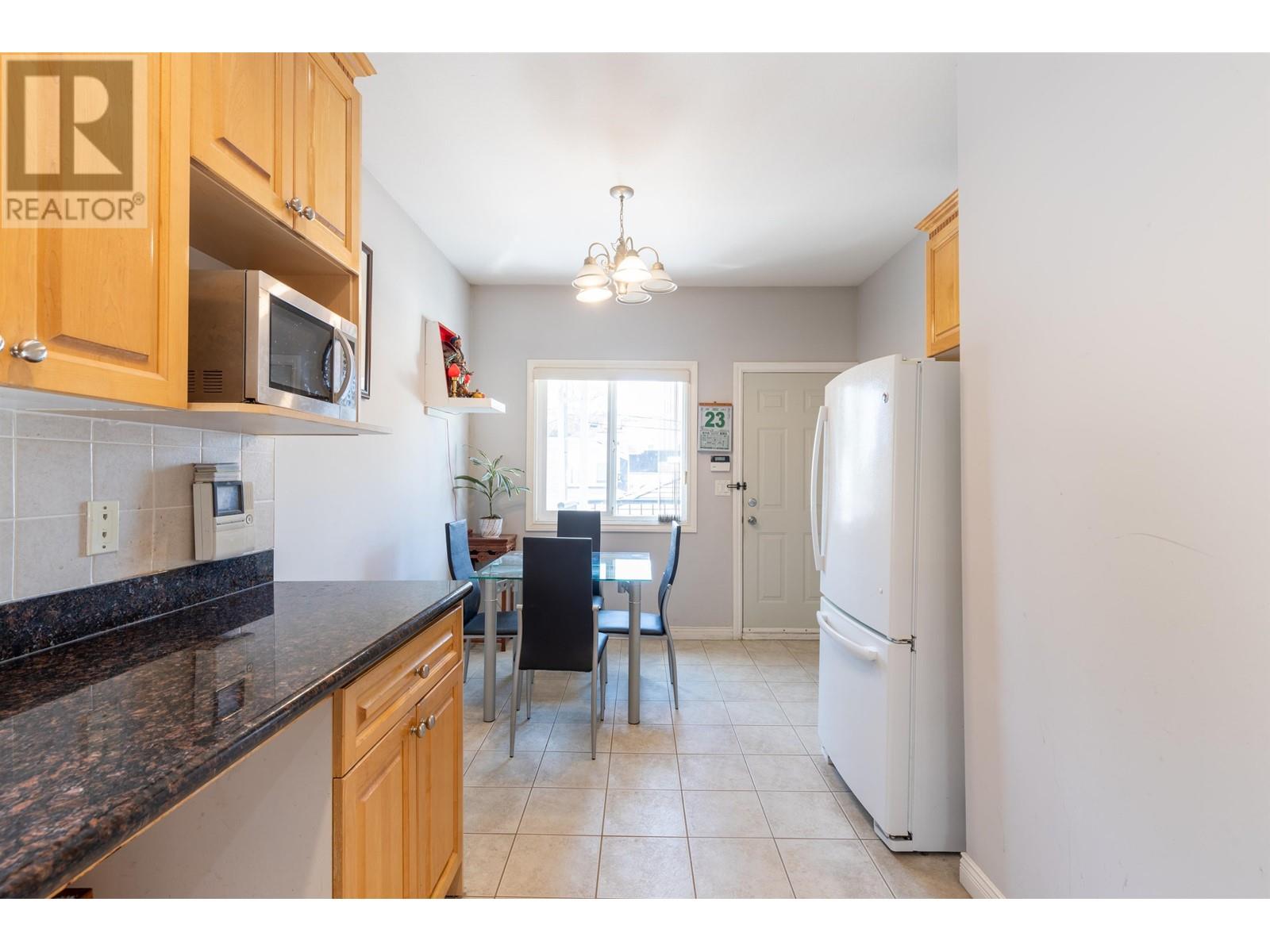 6887 Sherbrooke Street, Vancouver, British Columbia  V5X 4C9 - Photo 10 - R2998015