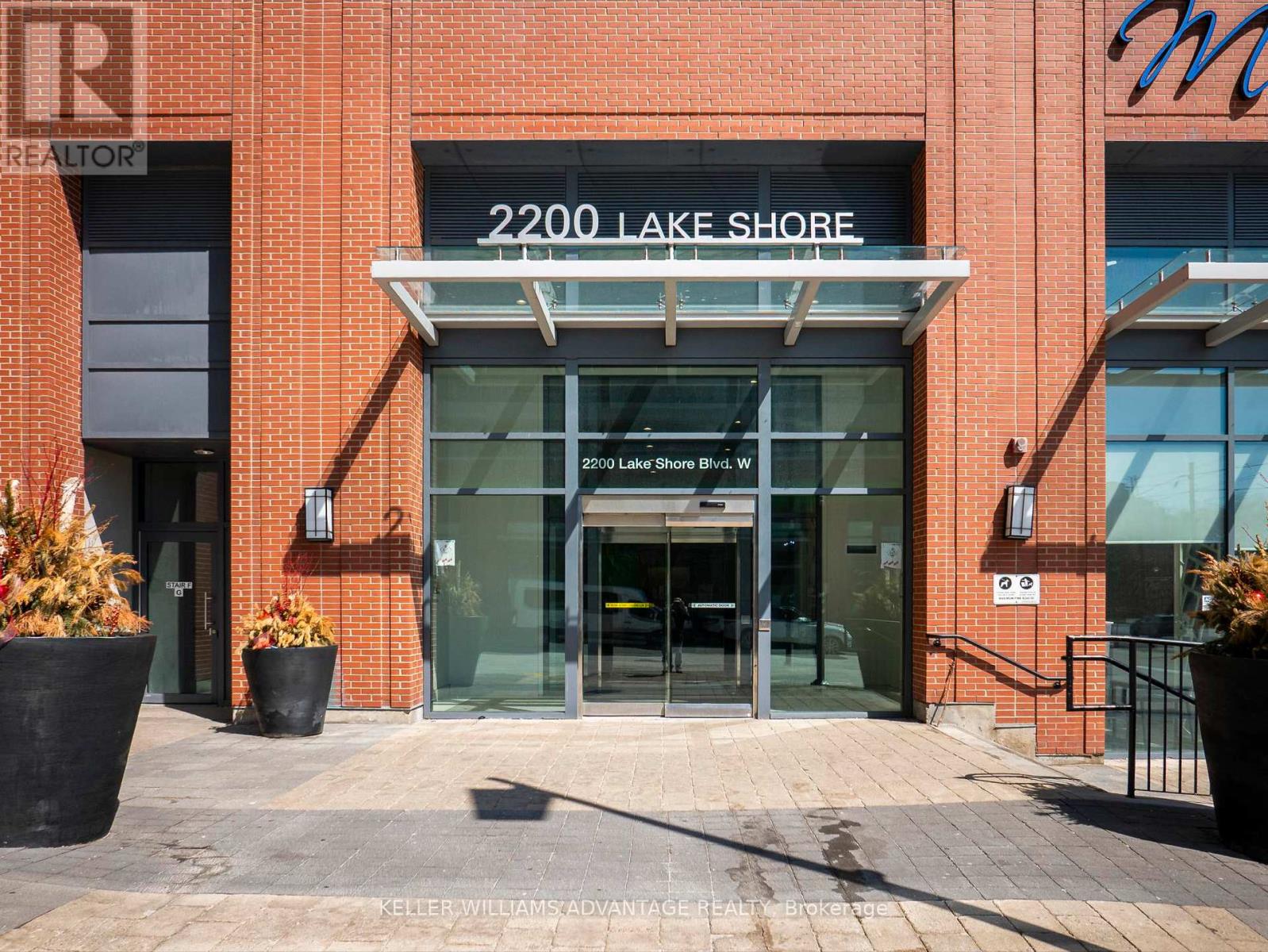 1104 - 2200 Lake Shore Boulevard W, Toronto, Ontario  M8V 1A4 - Photo 6 - W12082909