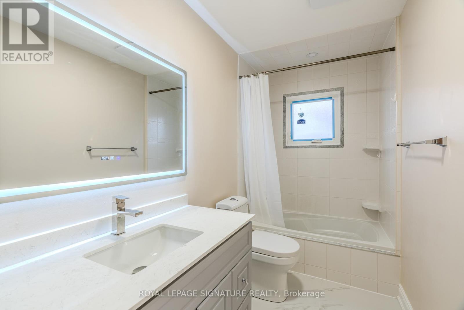 3263 Pebblewood Road, Mississauga (Meadowvale), Ontario  L5N 6P4 - Photo 29 - W12091403