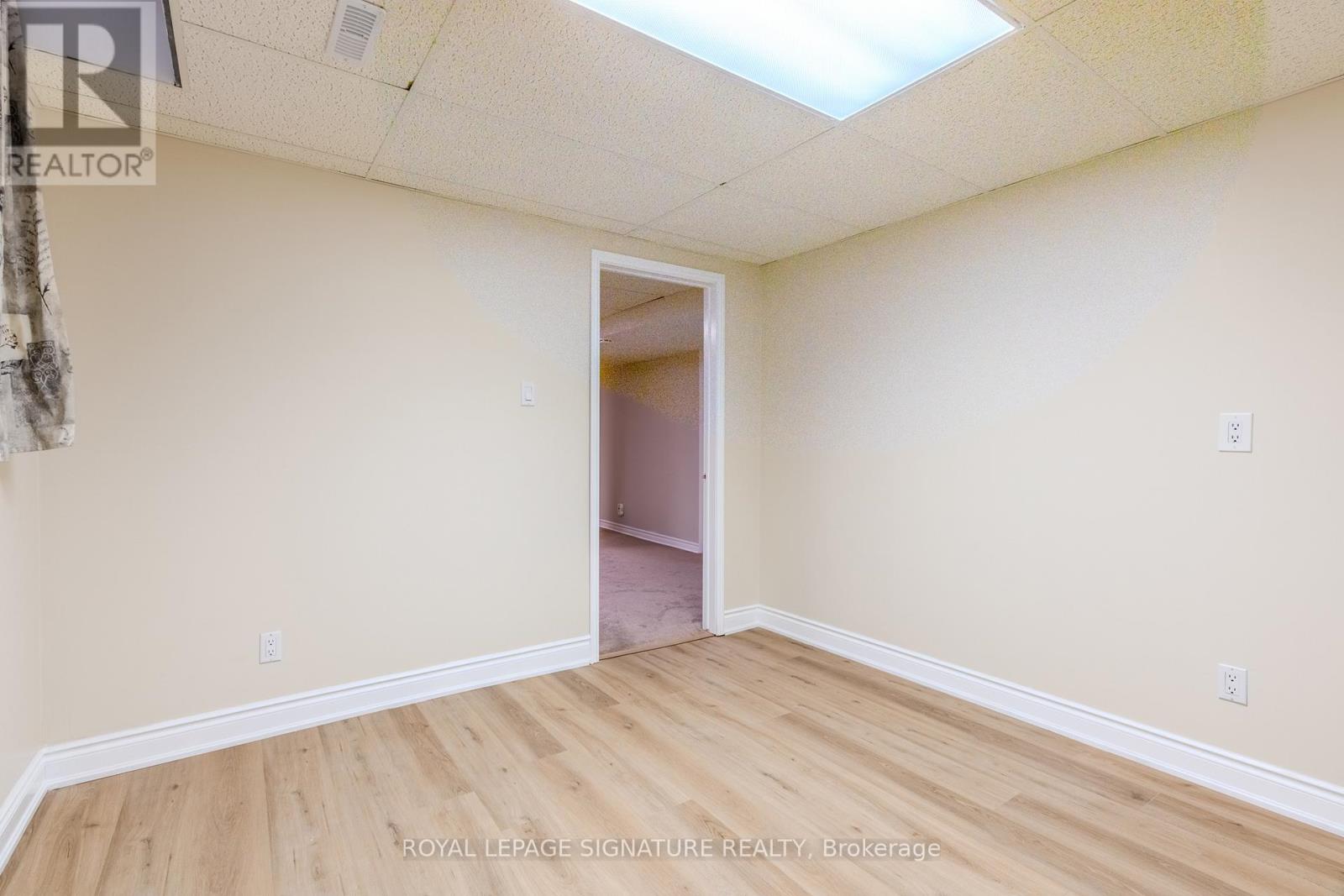3263 Pebblewood Road, Mississauga (Meadowvale), Ontario  L5N 6P4 - Photo 35 - W12091403