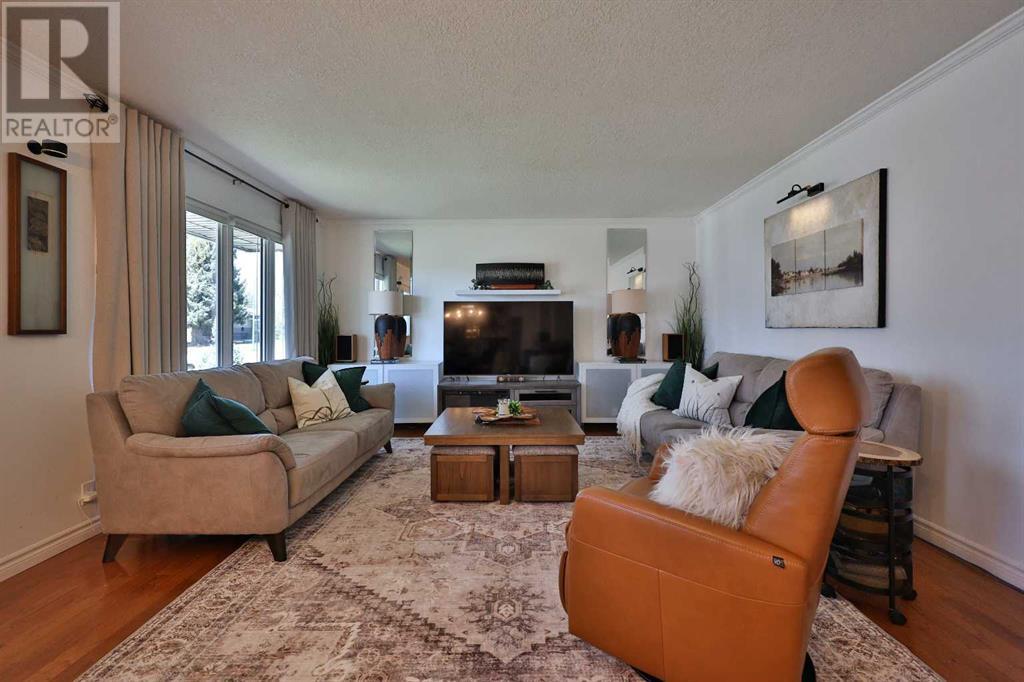 Property at 1115 12B Street N image 4