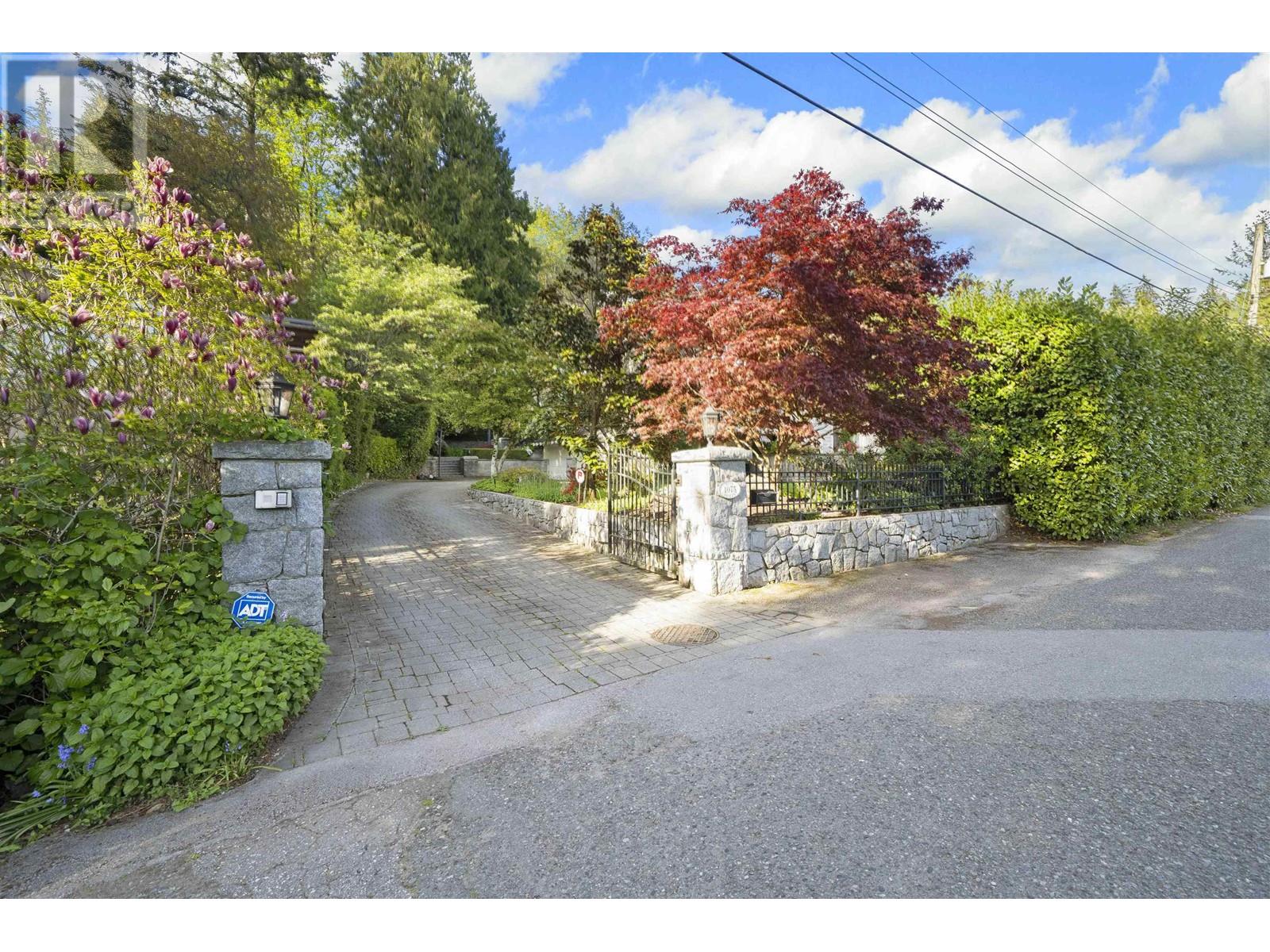 Property at 4075 ROSE CRESCENT image 2
