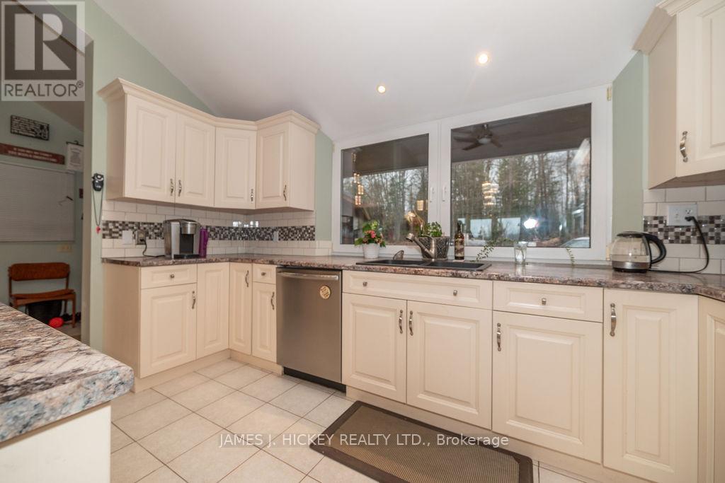 34224 Highway 17 Highway, Deep River, Ontario  K0J 1P0 - Photo 14 - X12129172