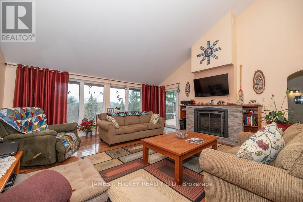 34224 Highway 17 Highway, Deep River, Ontario  K0J 1P0 - Photo 5 - X12129172