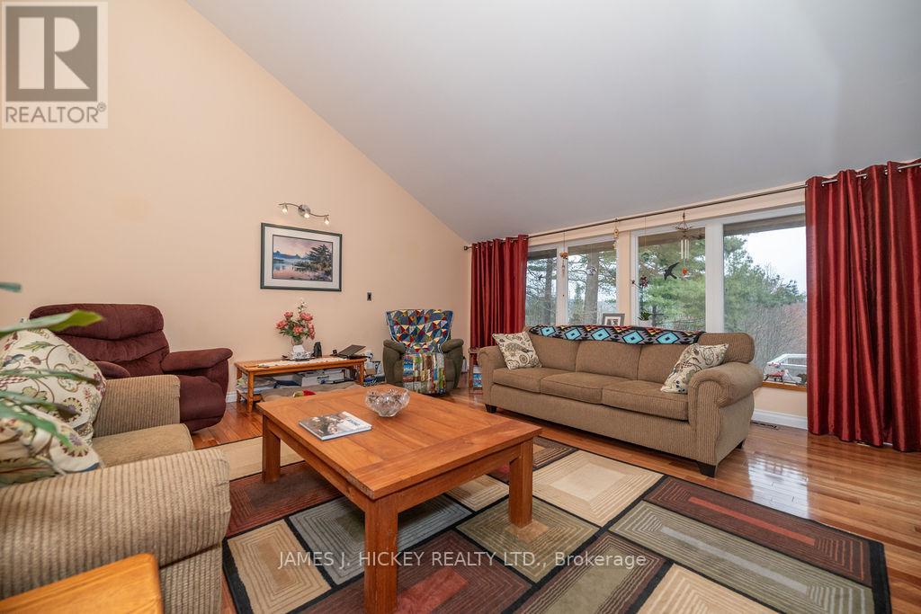 34224 Highway 17 Highway, Deep River, Ontario  K0J 1P0 - Photo 6 - X12129172