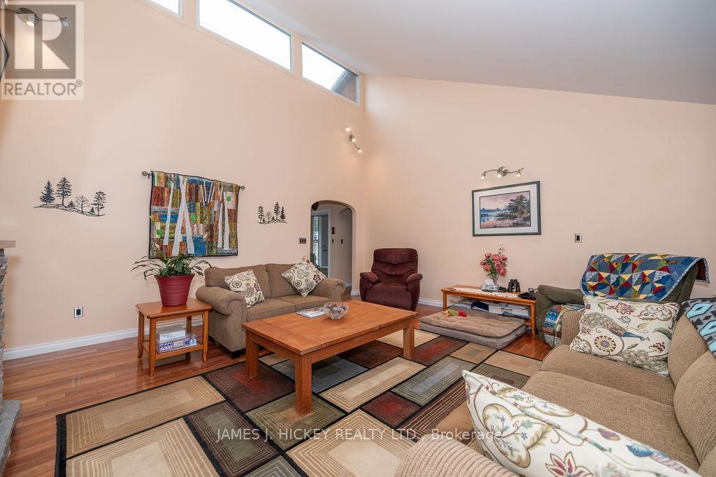 34224 Highway 17 Highway, Deep River, Ontario  K0J 1P0 - Photo 7 - X12129172