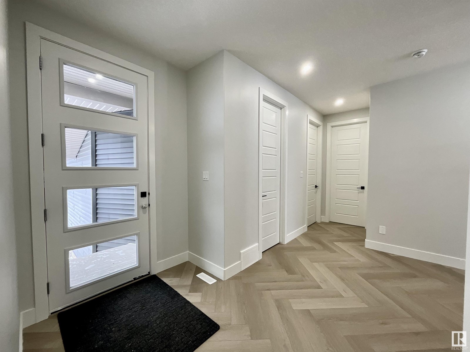 Property at 25 BAKER ST image 2