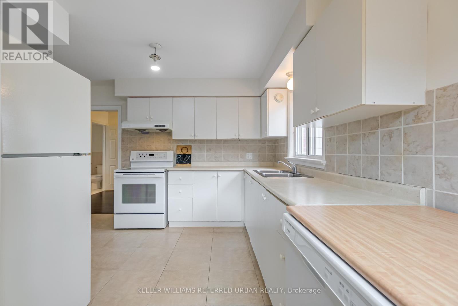 91 Bishop Avenue, Toronto, Ontario  M2M 1Z5 - Photo 11 - C12129169
