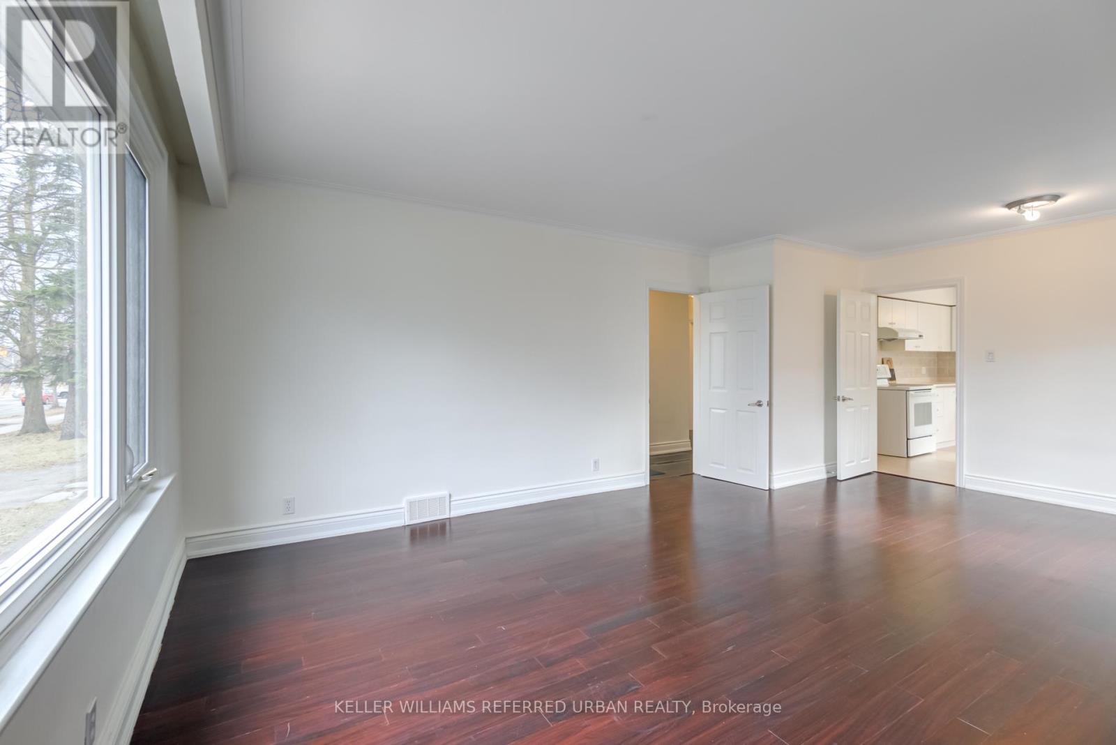 91 Bishop Avenue, Toronto, Ontario  M2M 1Z5 - Photo 8 - C12129169