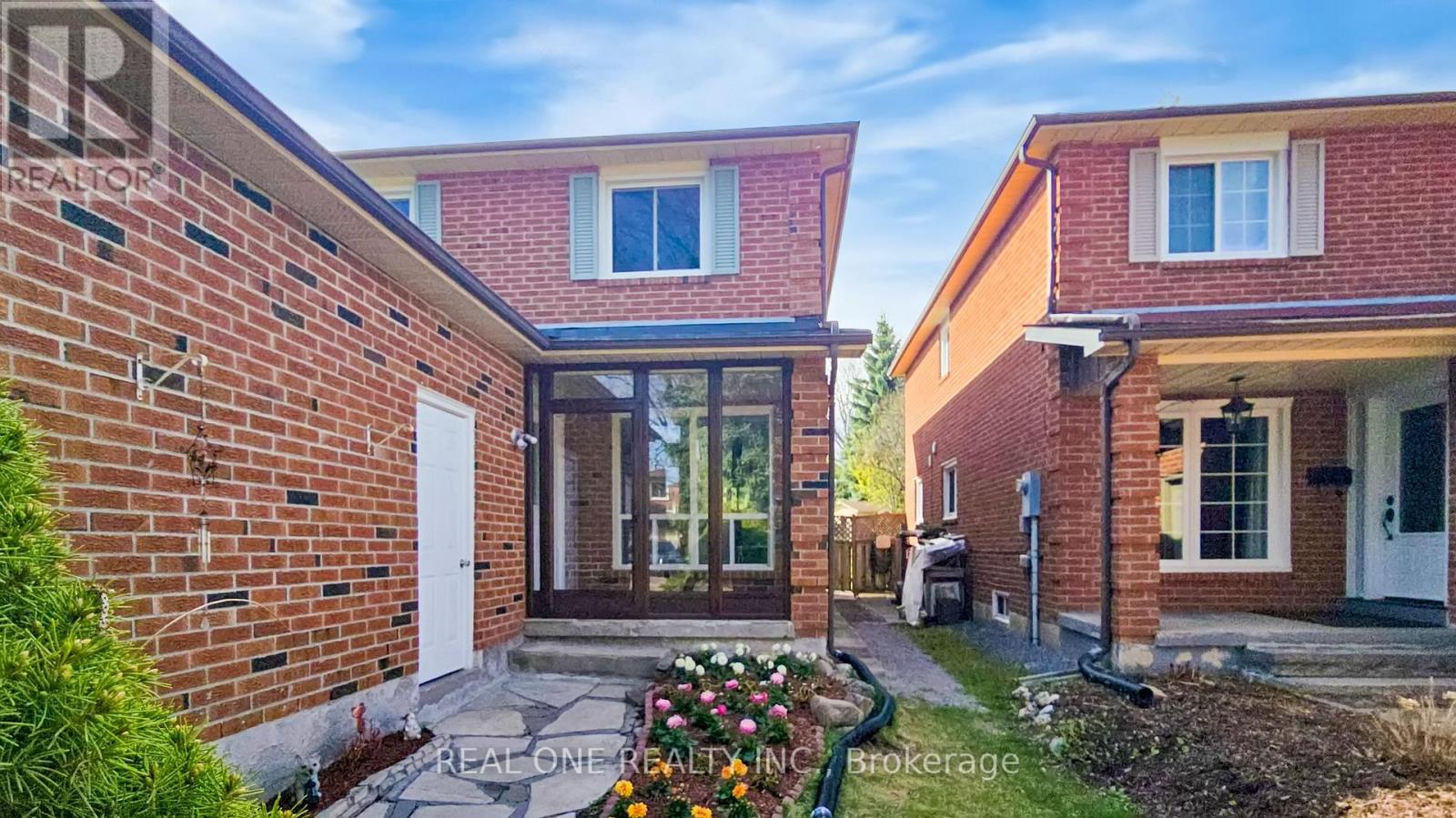 Property at 90 SPRAGG CIRCLE image 2