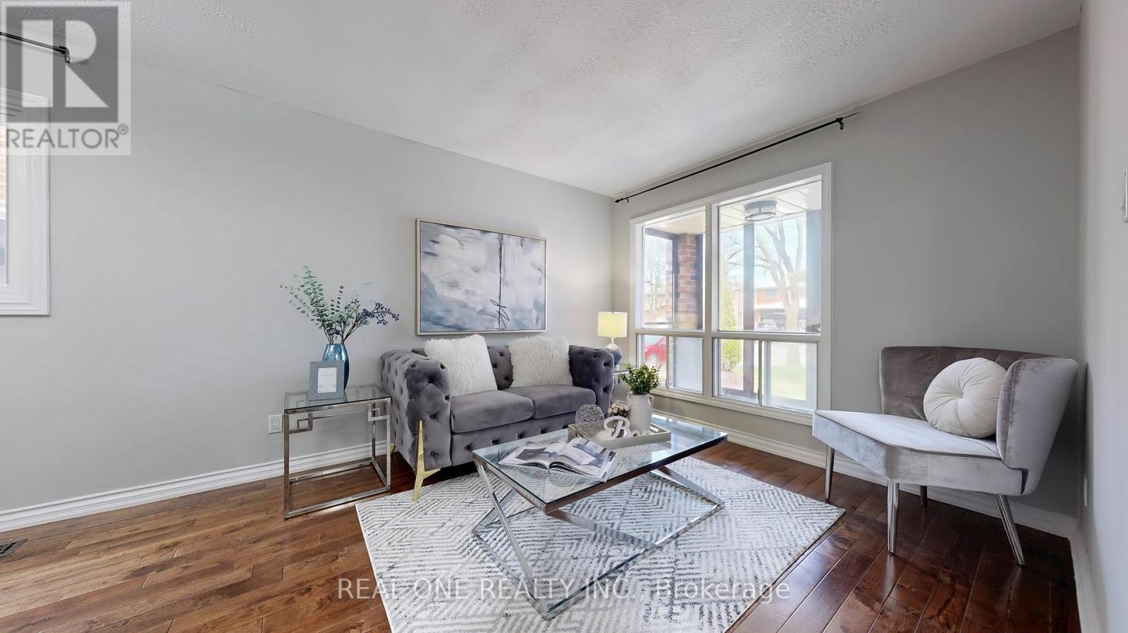Property at 90 SPRAGG CIRCLE image 4
