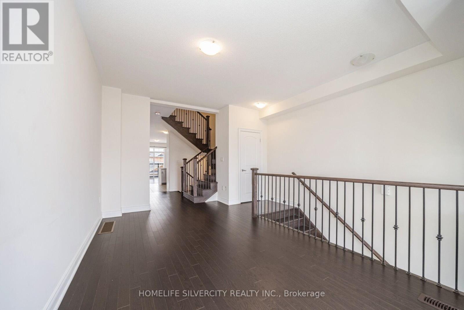 349 Inspire Boulevard, Brampton, Ontario  L6R 4E4 - Photo 4 - W12129202