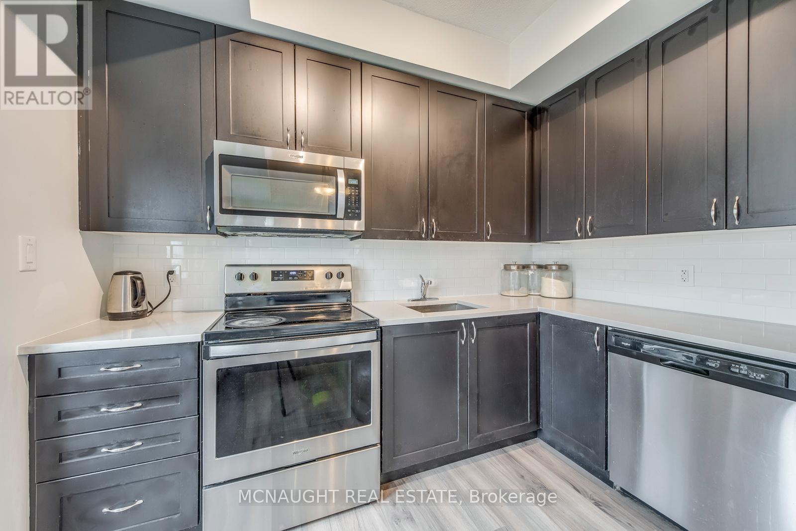 2 - 9 Forbes Avenue, Toronto (Keelesdale-Eglinton West), Ontario  M6M 0B5 - Photo 5 - W12127880
