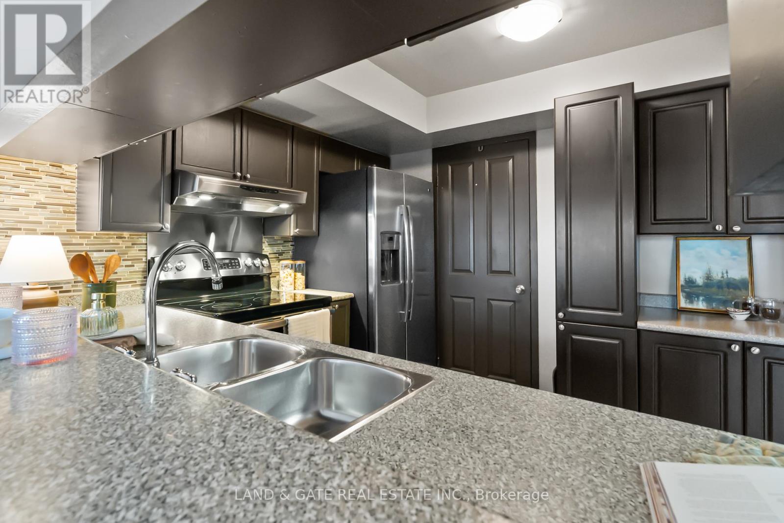 112 - 25 Cumberland Lane, Ajax, Ontario L1S 7K1 - Photo 14 - E12088575
