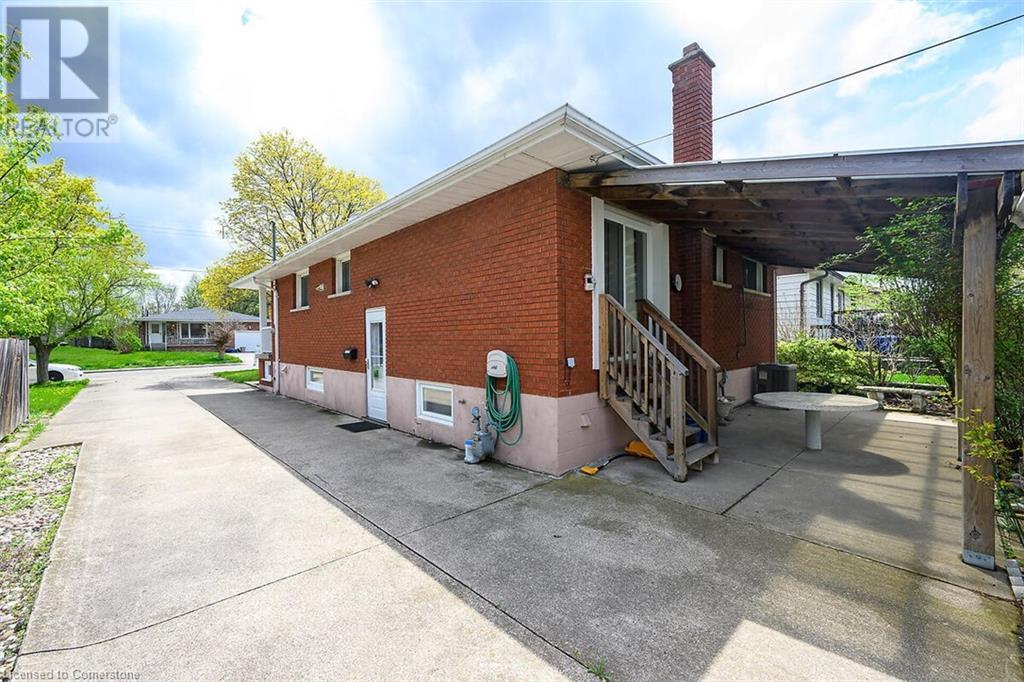 144 Deschene Avenue, Hamilton, Ontario  L9A 3K1 - Photo 13 - 40698253