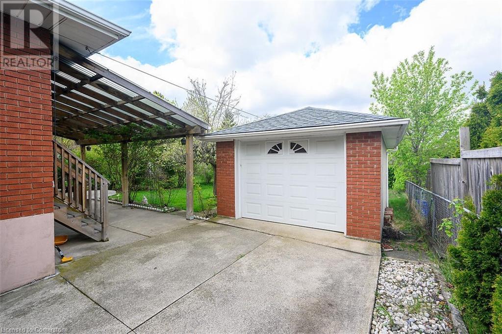 144 Deschene Avenue, Hamilton, Ontario  L9A 3K1 - Photo 3 - 40698253