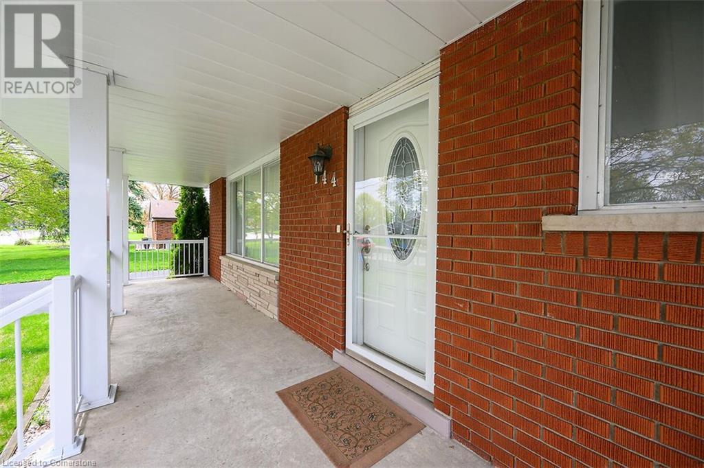 144 Deschene Avenue, Hamilton, Ontario  L9A 3K1 - Photo 7 - 40698253