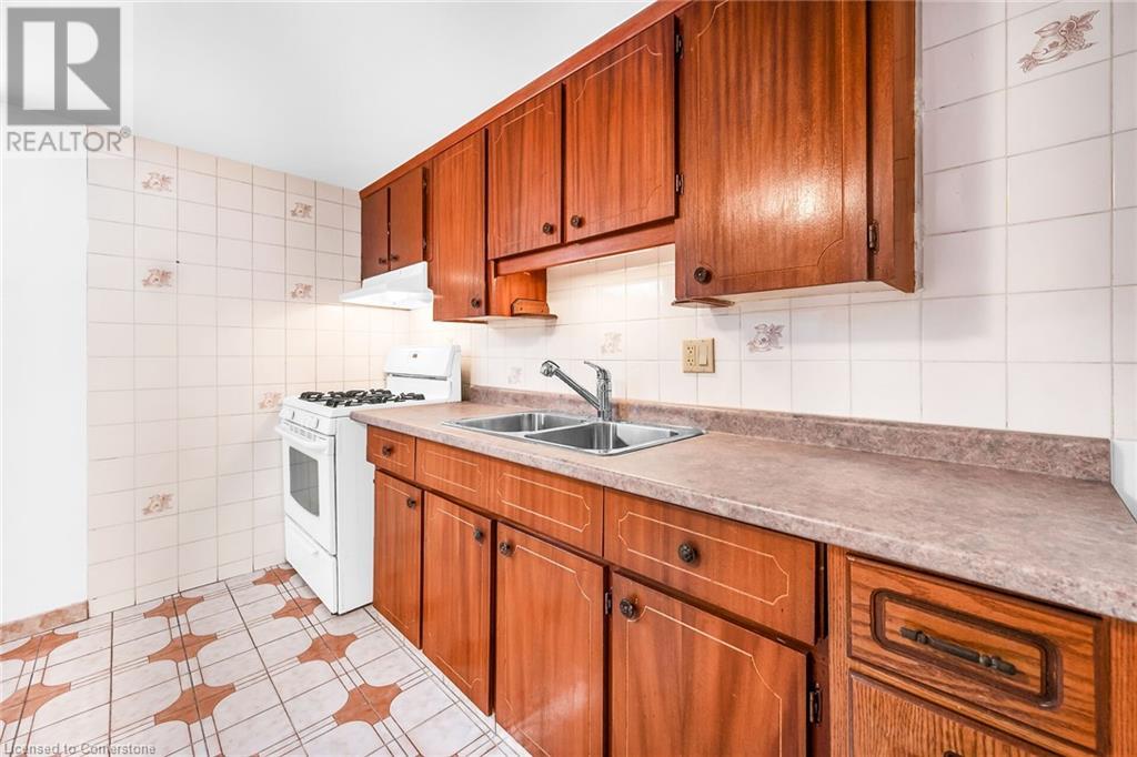 144 Deschene Avenue, Hamilton, Ontario  L9A 3K1 - Photo 38 - 40698253