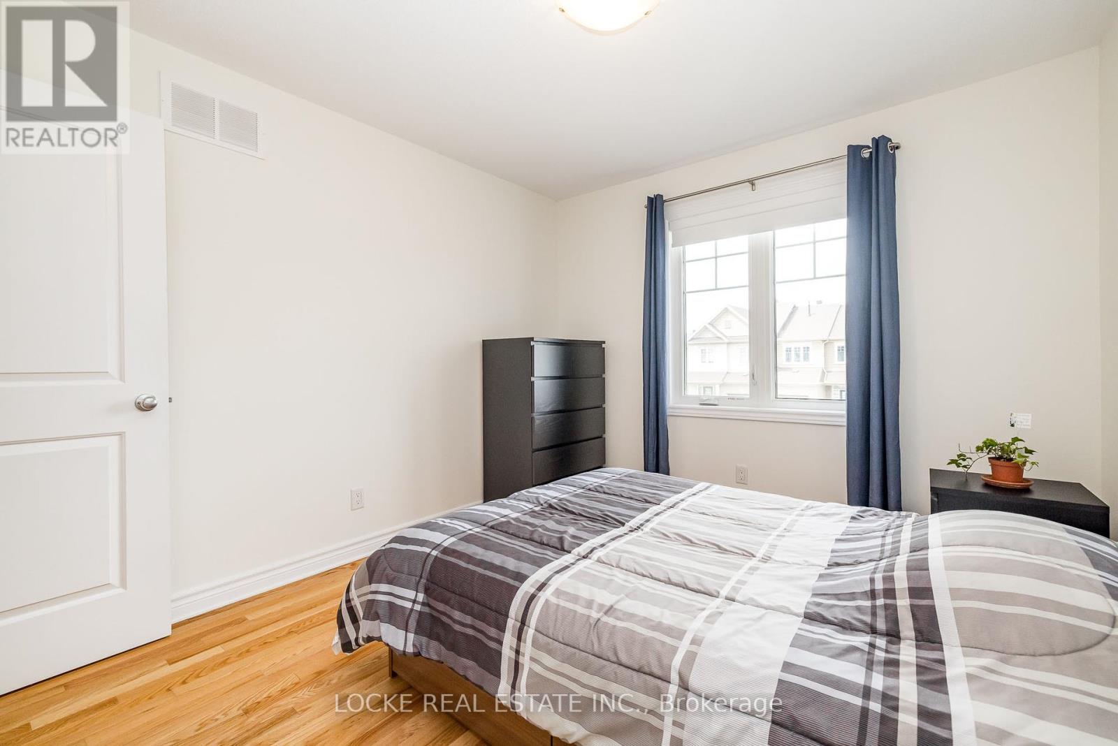 848 June Grass Street, Ottawa, Ontario  K4A 1H3 - Photo 27 - X12129211