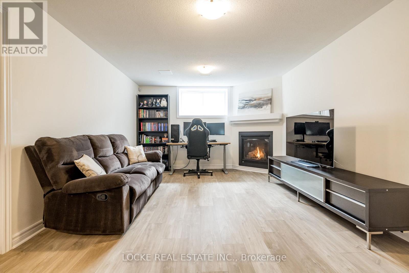 848 June Grass Street, Ottawa, Ontario  K4A 1H3 - Photo 35 - X12129211