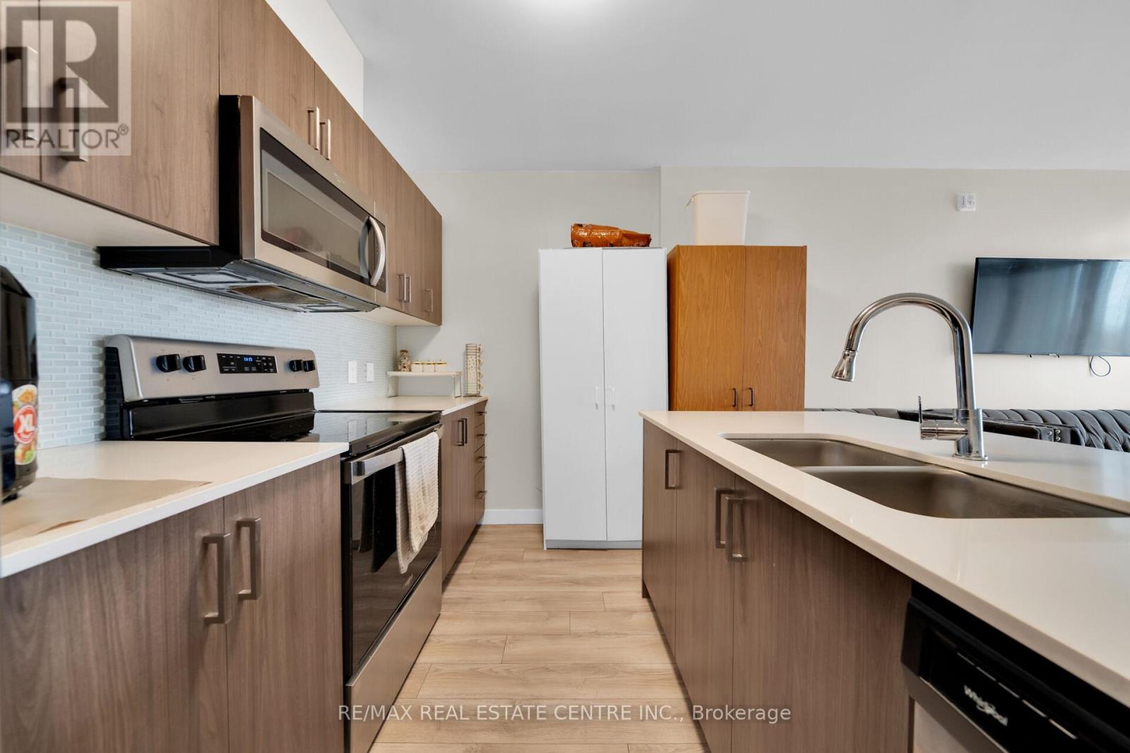 305 - 467 Charlton Avenue E, Hamilton, Ontario  L8N 0B3 - Photo 11 - X12129216