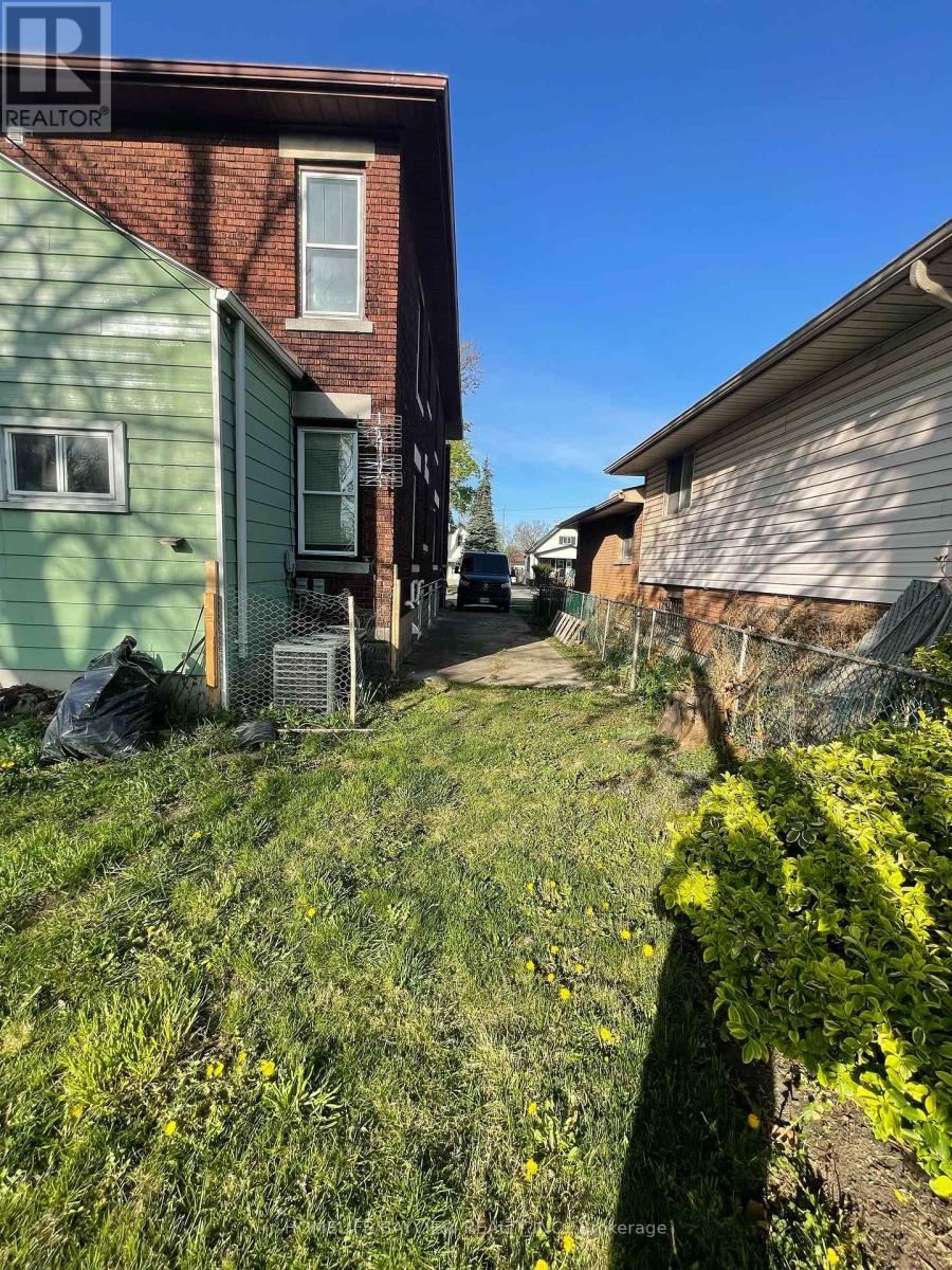 478-480 Cameron Avenue N, Windsor, Ontario  N9B 1Y7 - Photo 5 - X12129217