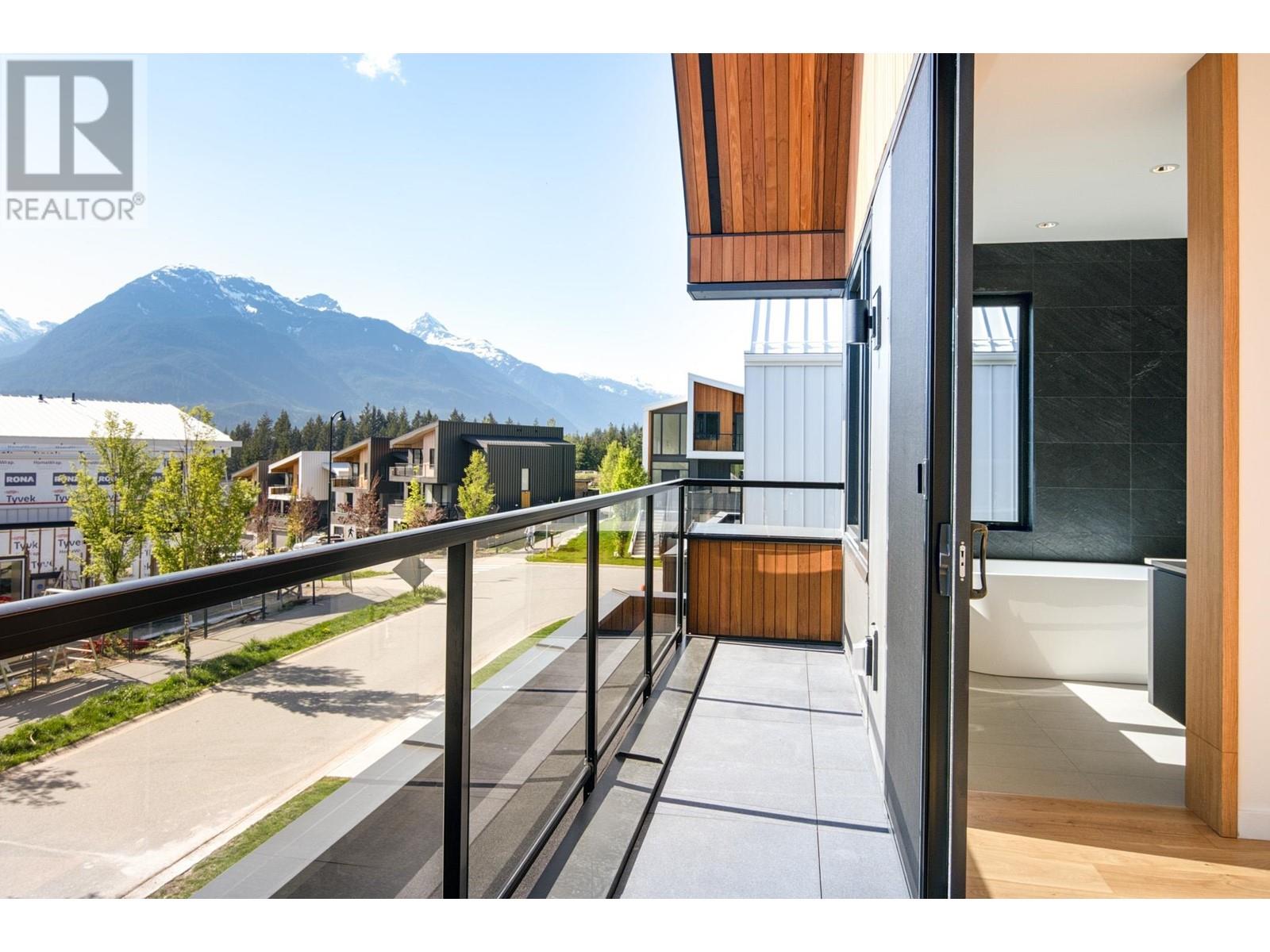 40829 The Crescent, Squamish, British Columbia  V8B 1B1 - Photo 16 - R2996114