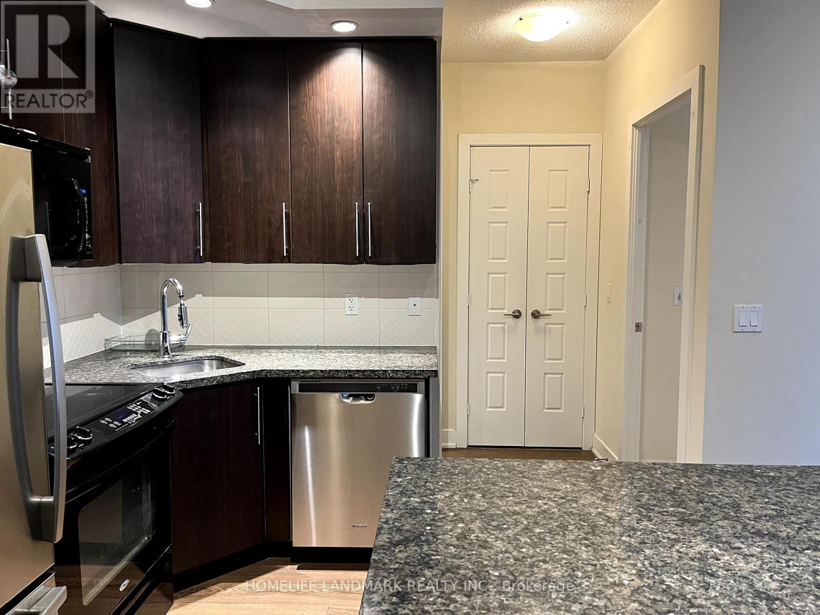 1501 - 28 Linden Street, Toronto, Ontario  M4Y 0A4 - Photo 11 - C12129230