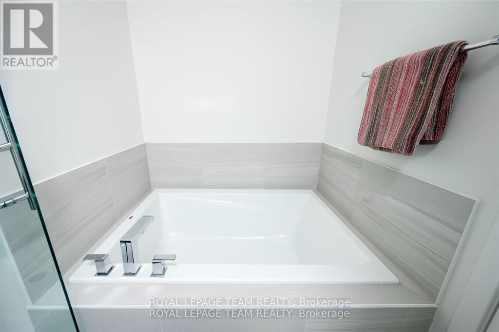 341 Big Dipper Street, Ottawa, Ontario  K4M 0J3 - Photo 20 - X12129242