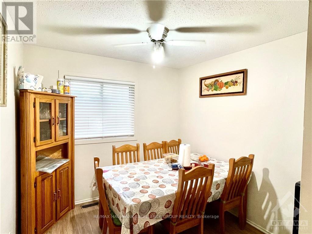 8 - 1906 Belmore Lane, Ottawa, Ontario  K1B 4Z8 - Photo 5 - X12129243