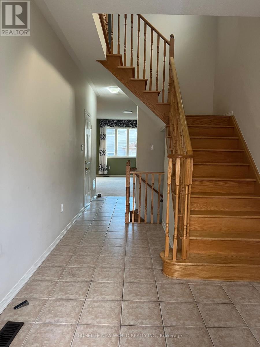 125 Vera Lynn Crescent, Whitchurch-Stouffville, Ontario  L4A 0X6 - Photo 2 - N12129270