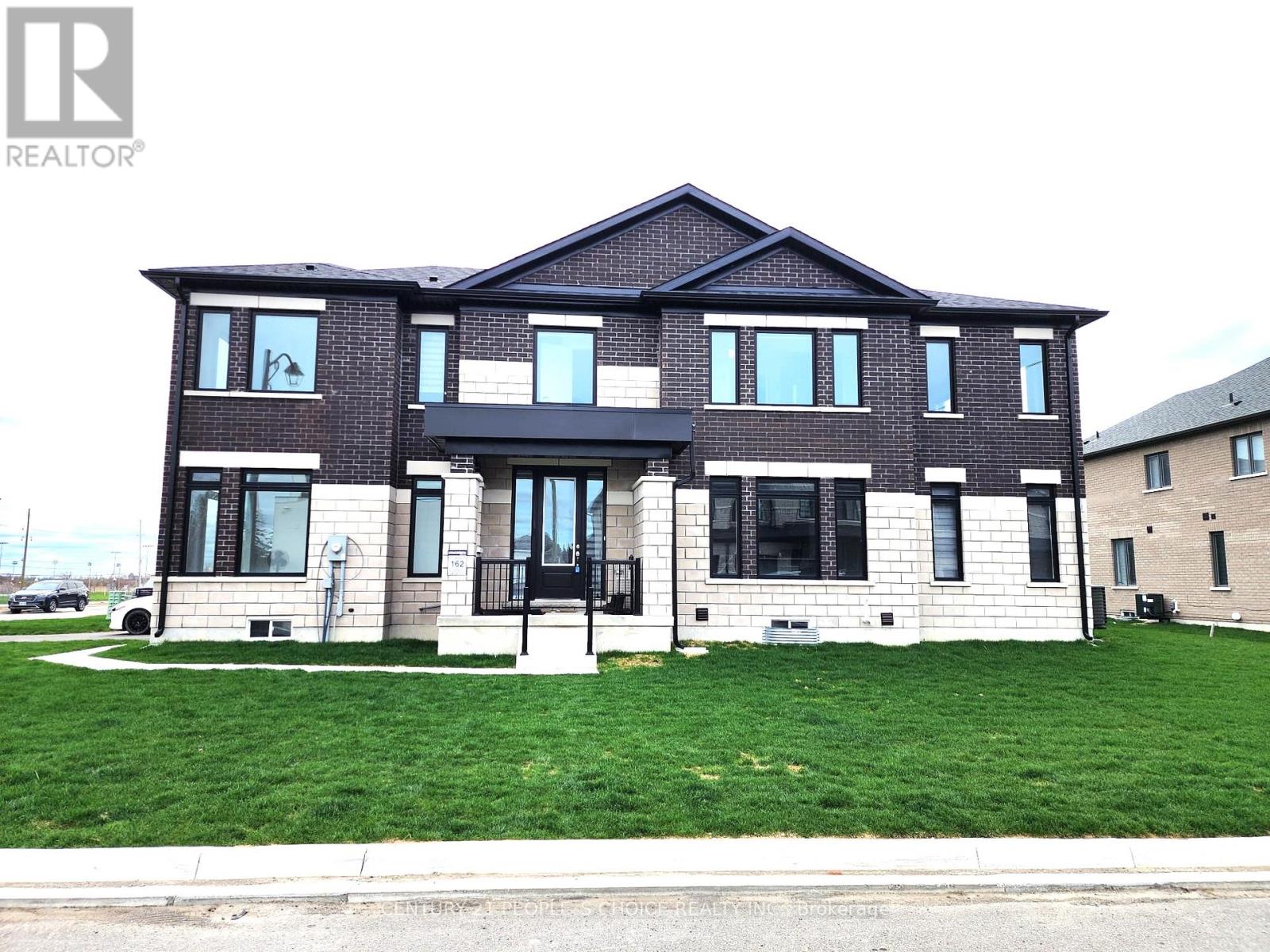 92 CORLEY STREET, Kawartha Lakes, Ontario