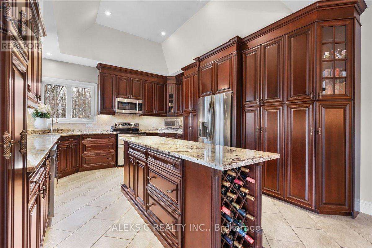 9797 Hunsden Side Road, Caledon, Ontario  L7E 0J8 - Photo 14 - W12086329