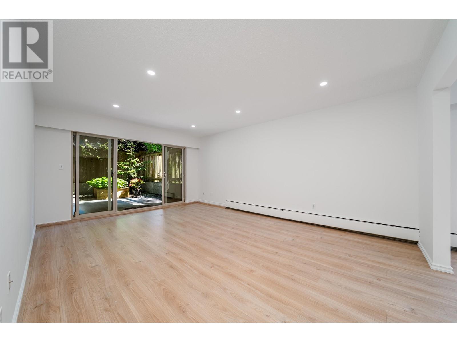 102 150 E 5th Street, North Vancouver, British Columbia  V7L 1L5 - Photo 2 - R2999230