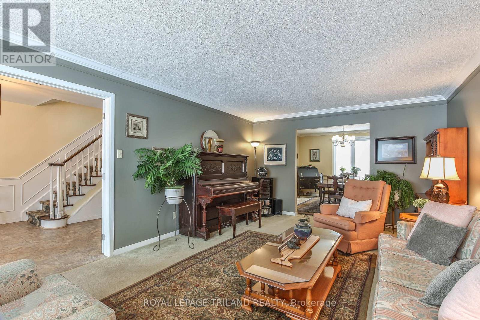 714 Cranbrook Road, London South, Ontario  N6K 1W9 - Photo 10 - X12078632