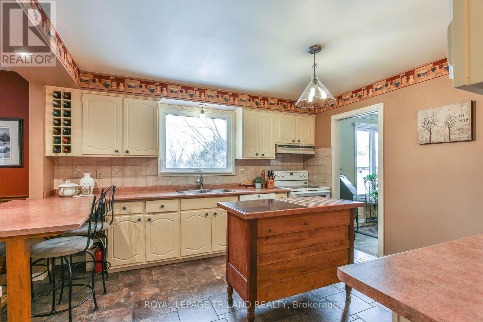 714 Cranbrook Road, London South, Ontario  N6K 1W9 - Photo 14 - X12078632