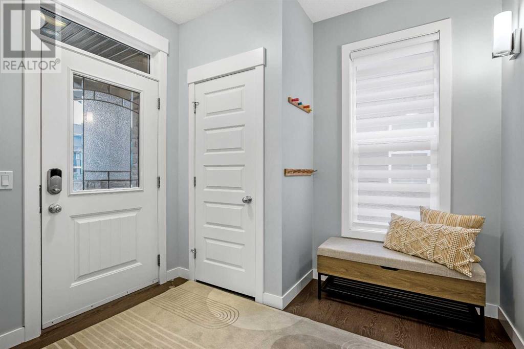Property at 42 Masters Avenue SE image 3
