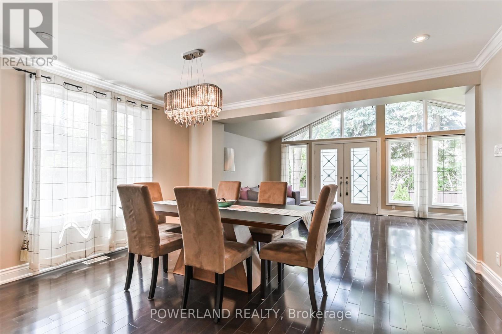 15 Ames Gate, Toronto (Banbury-Don Mills), Ontario  M3B 3C3 - Photo 13 - C12129275